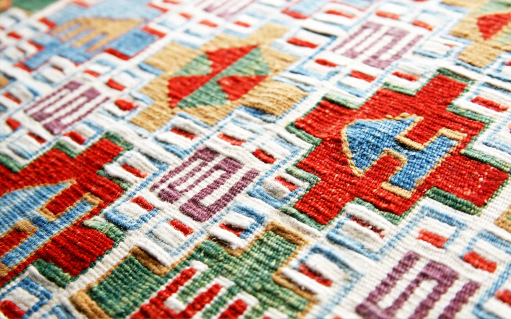 7 erreurs que vous faites sûrement avec vos tapis et qui peuvent ruiner votre déco sans que vous le sachiez