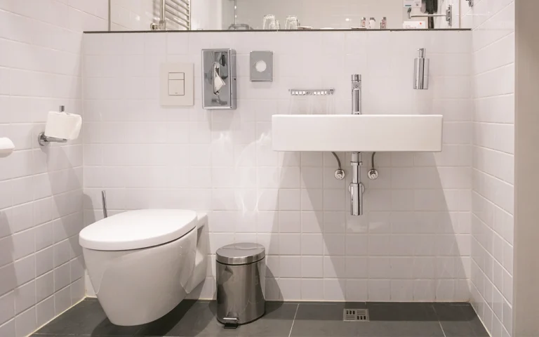 Changez votre toilette en moins de temps qu'il ne faut pour préparer un café : Guide rapide et efficace