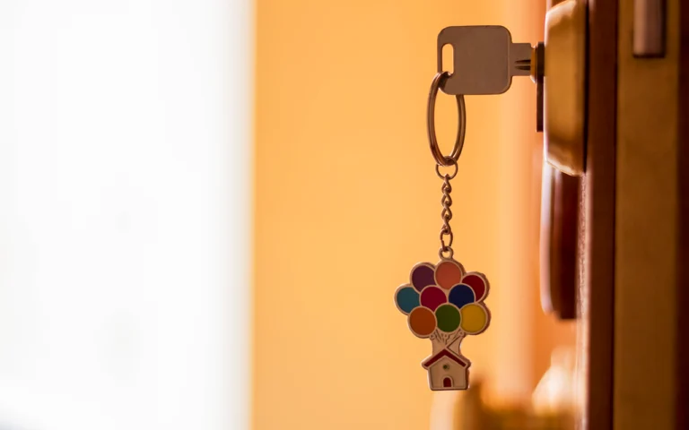 Attention locataires, voici ce que vous risquez vraiment en faisant un double de vos clés sans autorisation