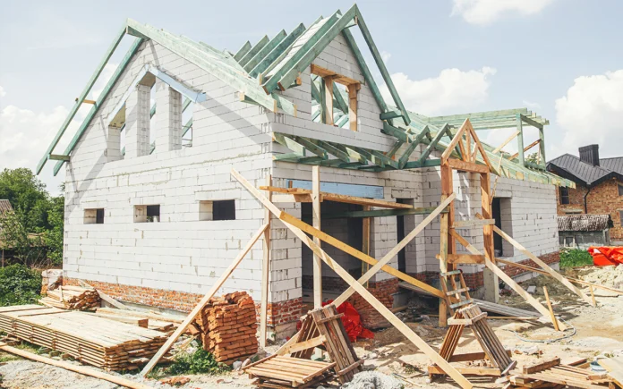 Attention si vous souhaitez vendre votre maison après des travaux réalisés par vous-même, vous êtes responsables Attention si vous souhaitez vendre votre maison après des travaux réalisés par vous-même, vous êtes responsables
