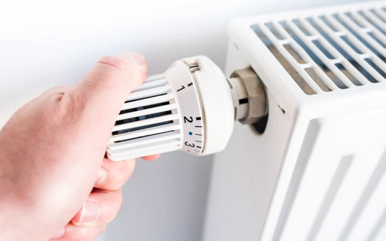 Pourquoi éteindre complètement votre chauffage peut coûter cher et comment le gérer intelligemment